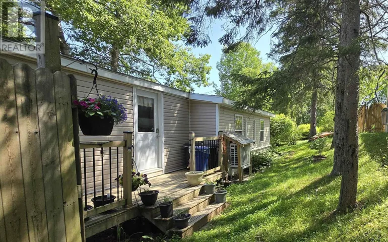 27 Pinecrest Drive, New Minas, Nova Scotia B4N4W5