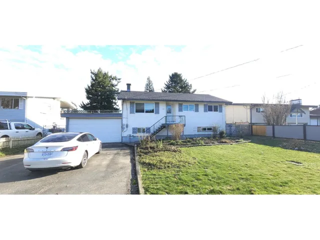 9620 MCNAUGHT ROAD, Chilliwack Proper East, Chilliwack, British Columbia V2P6G1