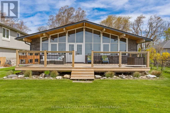 10825 LAKESHORE ROAD W, Wainfleet (Lakeshore), Ontario L3K5V4