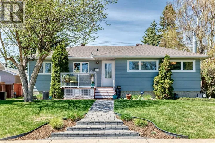 29 Chisholm Crescent NW, Calgary, Alberta T2L0Y9