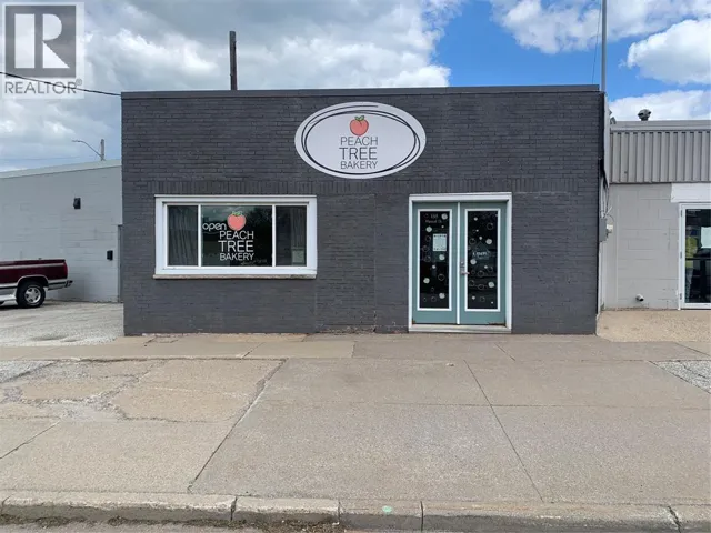 188 MAXWELL STREET, Sarnia, Ontario N7T5W4