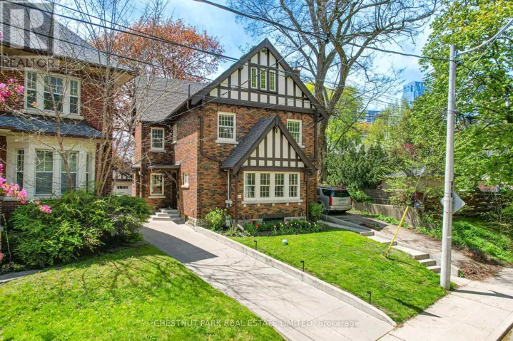 14 SERVINGTON CRESCENT, Toronto (Mount Pleasant West), Ontario M4S2J3