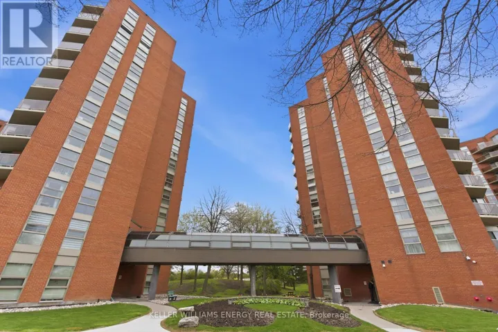 719 - 10 DEAN PARK ROAD, Toronto (Rouge), Ontario M1B3G8