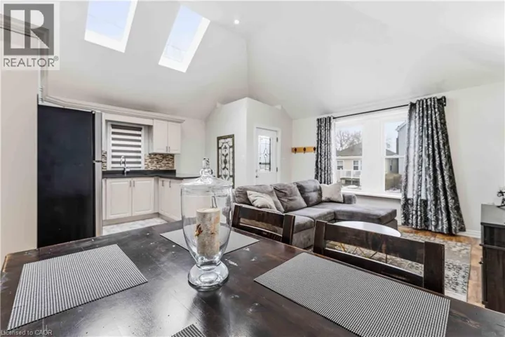 74 PROVINCE Street N, Hamilton, Ontario L8H4H6