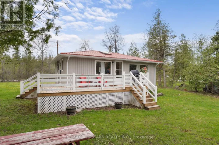 3 REGATTA STREET, Kawartha Lakes (Fenelon), Ontario K0M1N0