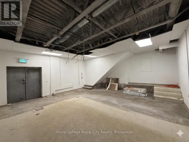 UNIT B - INDUSTRIAL - 563 WOOLWICH STREET, Guelph (Downtown), Ontario N1H3Y4