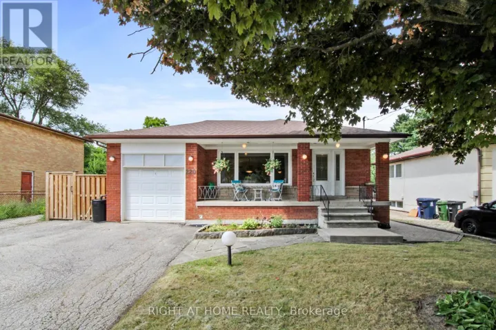 220 HOMEWOOD AVENUE, Toronto (Newtonbrook West), Ontario M2M1K6