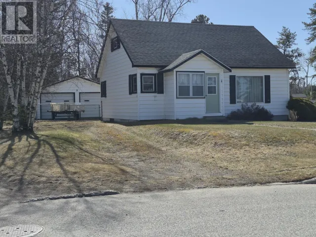 2 Laurier Ave, Terrace Bay, Ontario P0T2W0