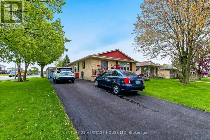 2 DAVID DRIVE, St. Thomas, Ontario N5R5L3
