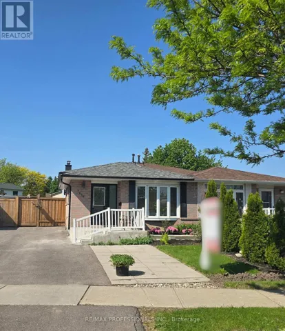 7656 PRIORY CRESCENT, Mississauga (Malton), Ontario L4T3H5