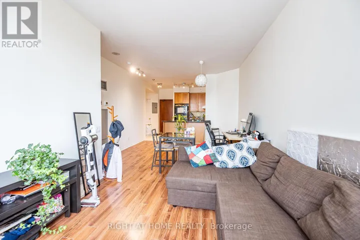 802 - 555 YONGE STREET, Toronto (Church-Yonge Corridor), Ontario M4Y3A6