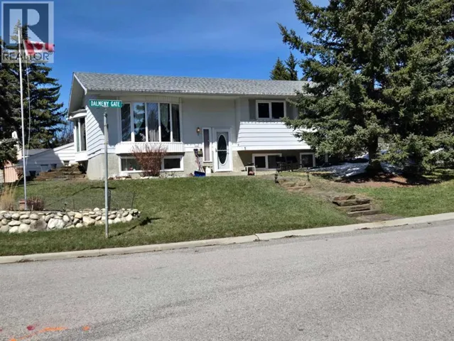 6803 Dalmeny Gate NW, Calgary, Alberta T3A1T5