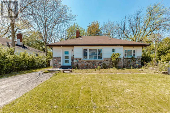 37 WARWICK ROAD, Hamilton (Stoney Creek), Ontario L8E1Y5