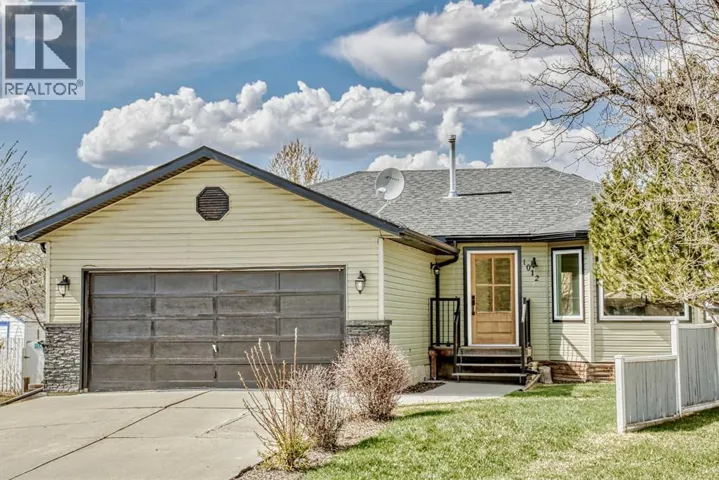 1012 2 Street NE, Sundre, Alberta T0M1X0