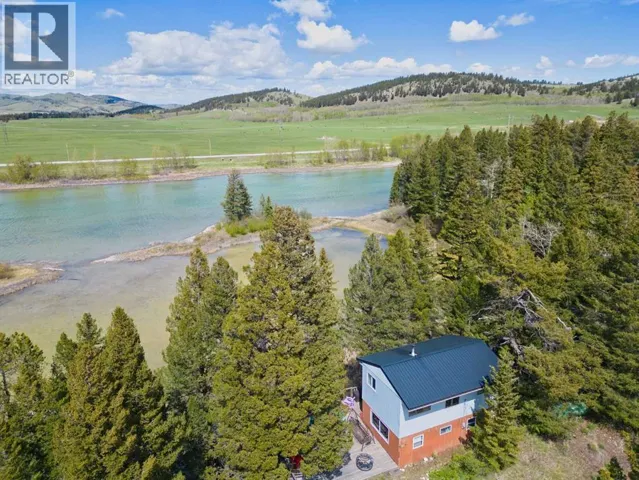 Lee Lake Road, Rural Pincher Creek No. 9, M.D. of, Alberta T0K1W0