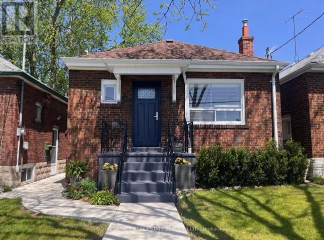 8 PRITCHARD AVENUE, Toronto (Rockcliffe-Smythe), Ontario M6N1T1