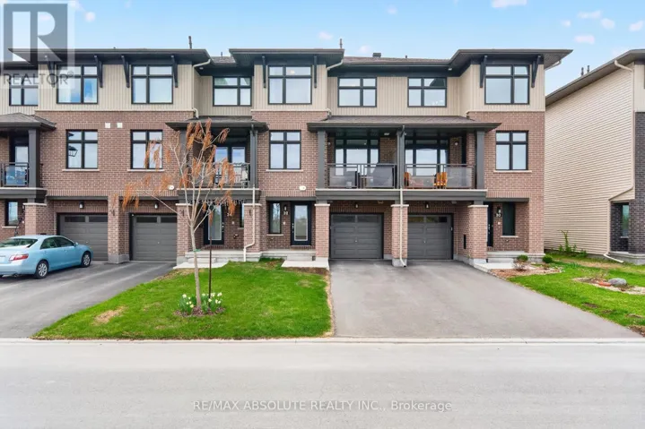 32 VERGLAS LANE, Ottawa, Ontario K1W0P5