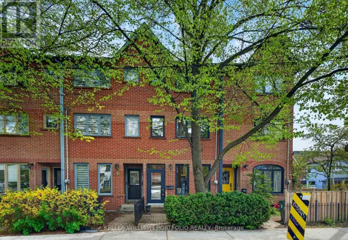 81B ULSTER STREET, Toronto (University), Ontario M5S1E9