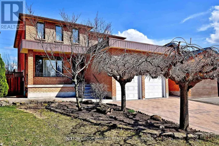 45 ROYAL GARDEN BOULEVARD, Vaughan (East Woodbridge), Ontario L4L7C4