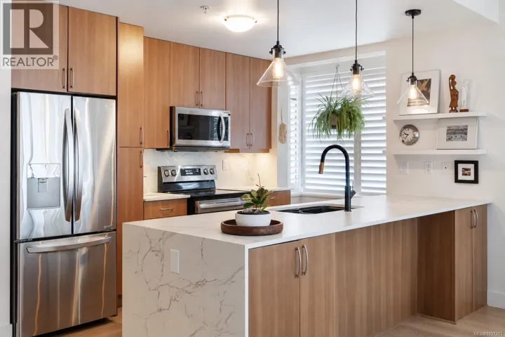 305 300 Waterfront Cres, Victoria, British Columbia V8T5K3