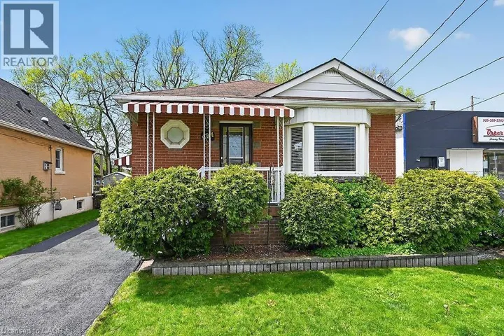 954 QUEENSDALE Avenue E, Hamilton, Ontario L8T1H6