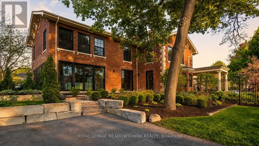 57 VICTORIA STREET, Milton (OM Old Milton), Ontario L9T1S6