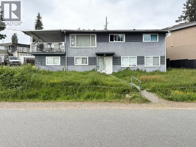 5751 CAPITOL DRIVE, Burnaby, British Columbia V5B1P5