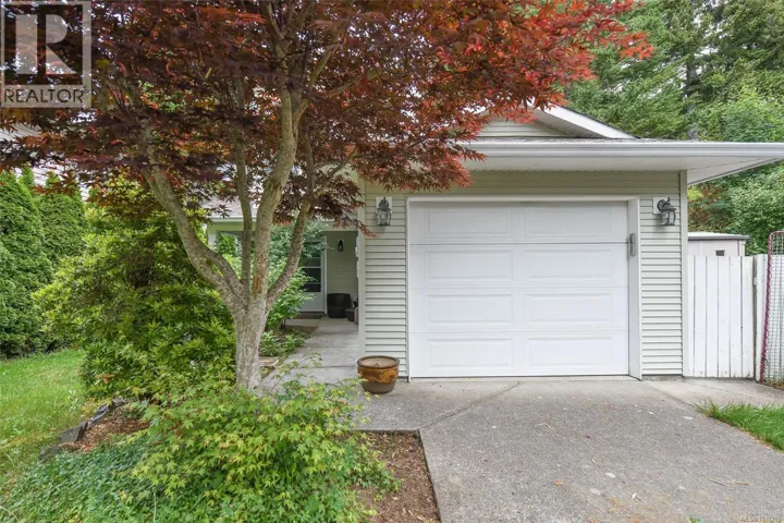2238 Tamarack Dr, Courtenay, British Columbia V9N9C1