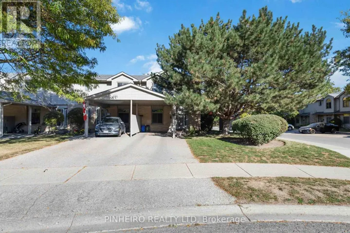 72 - 141 CONDOR COURT, London East (East P), Ontario N5W6A1