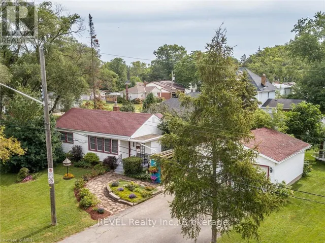 7962 BOOTH STREET, Niagara Falls (Ascot), Ontario L2H1E8