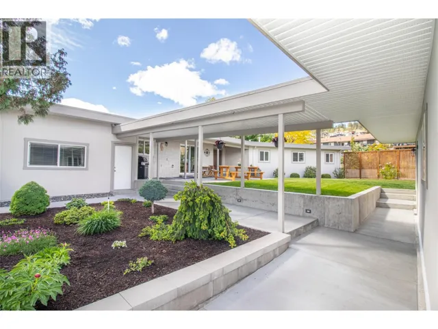 1716 Cathy Court, Kelowna, British Columbia V1P1L4