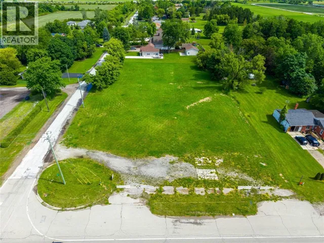 2104 LONDON LINE, Sarnia, Ontario N7T7H2
