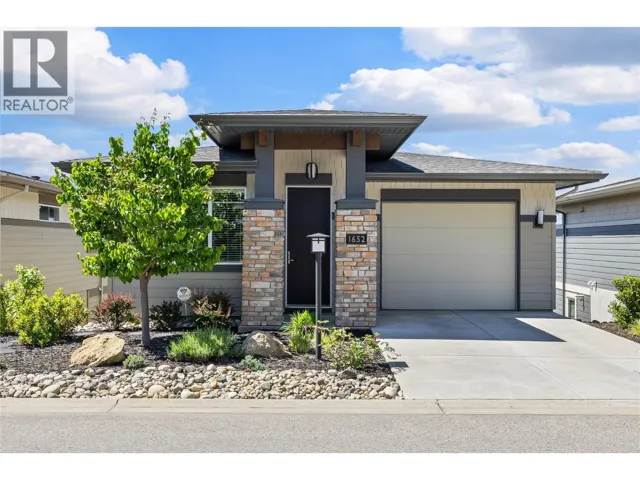 1652 Tower Ranch Drive, Kelowna, British Columbia V1P1T8