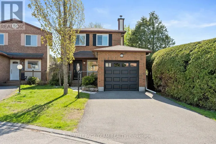 93 HEWITT WAY, Ottawa, Ontario K2L3R3