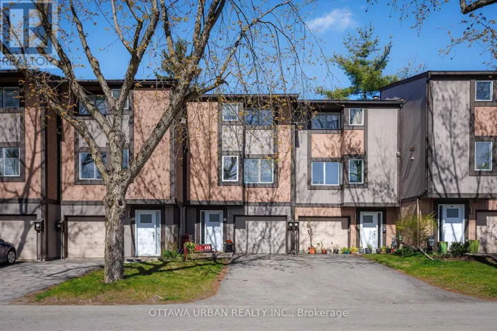 46 REANEY COURT, Ottawa, Ontario K2K1W8