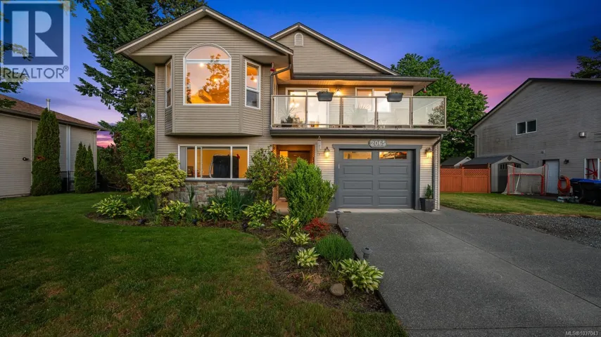 2065 Hawk Dr, Courtenay, British Columbia V9N9B1