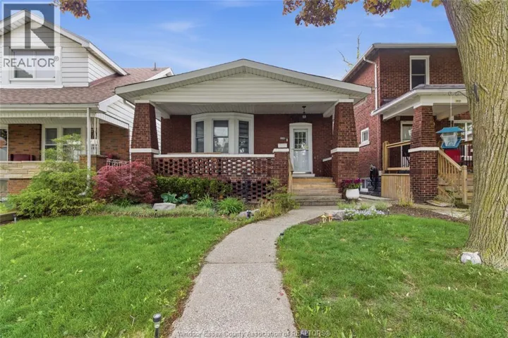1220 GLADSTONE, Windsor, Ontario N8X3H3