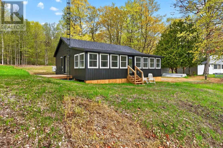 5 BLUNDONS LANE, Rideau Lakes, Ontario K0G1X0