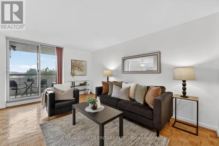 901 - 80 INVERLOCHY BOULEVARD, Markham (Royal Orchard), Ontario L3T4P3