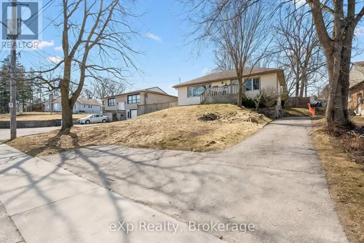 184 STEVENSON STREET N, Guelph (St. George's), Ontario N1E5A8