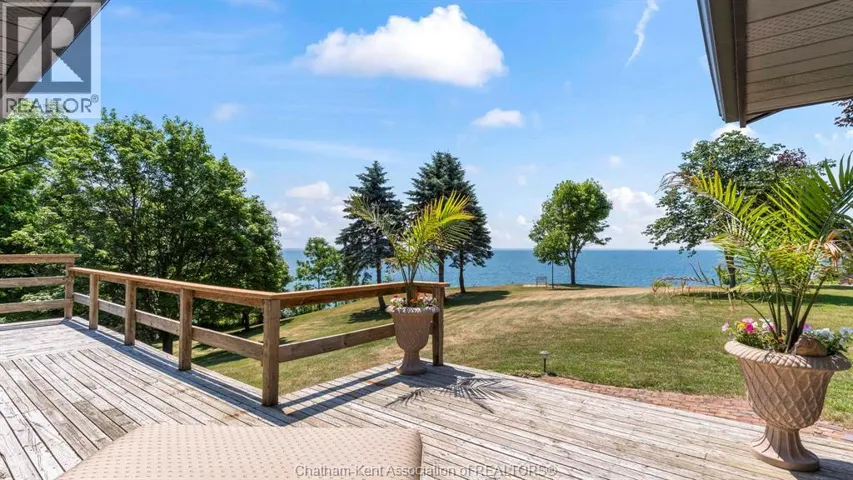 7678 TALBOT TRAIL West, Cedar Springs, Ontario N0P1A0