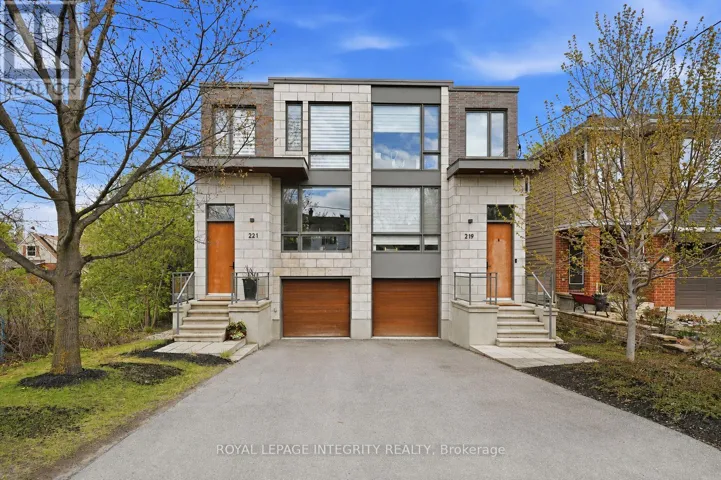 221 WESLEY AVENUE, Ottawa, Ontario K1Z7A2