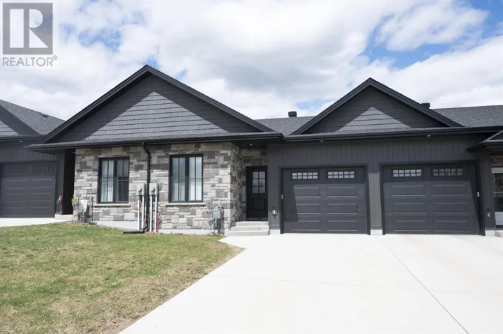 510 Gemstone Drive, Thunder Bay, Ontario P7G2S5