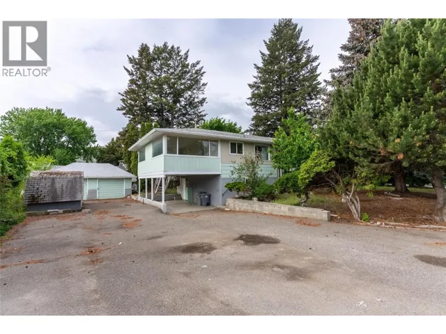 864 SHELAN Place, Kamloops, British Columbia V2B5T4