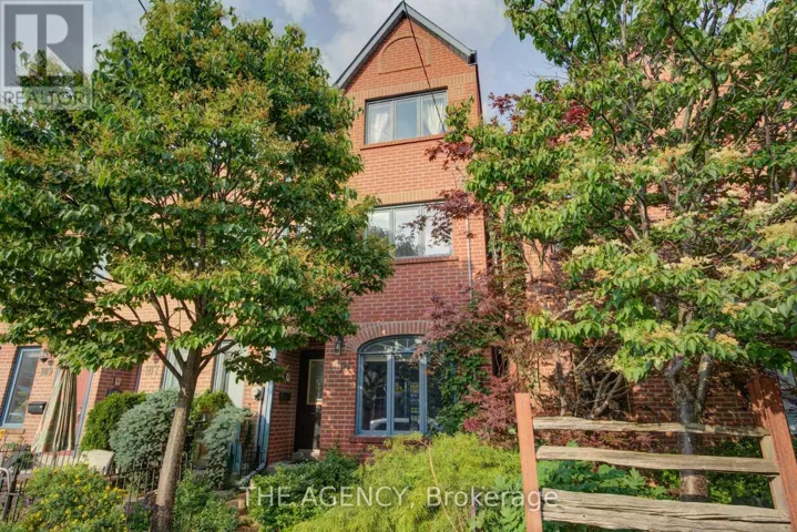 185 LIPPINCOTT STREET, Toronto (University), Ontario M5S2P3