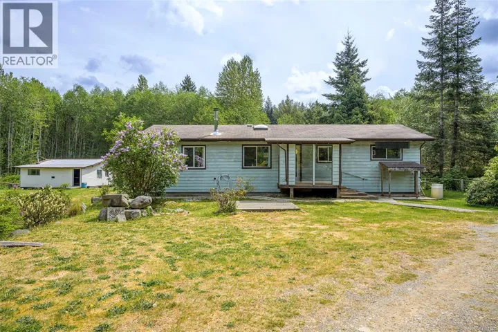 400 Dyer Rd, Sayward, British Columbia V0P1R0