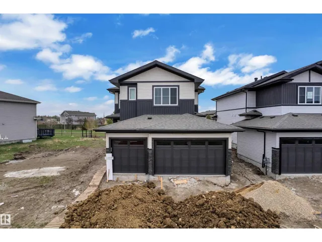 12623 44 ST NW, Edmonton, Alberta T5A1V4