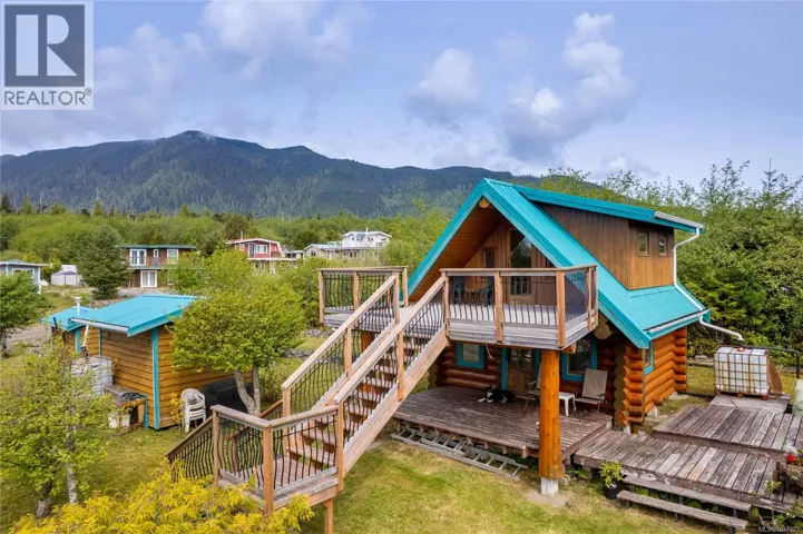 1082 Sixth Ave, Ucluelet, British Columbia V0R3A0