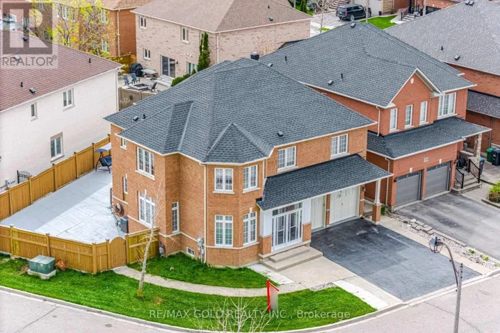 29 LAURENTIDE CRESCENT, Brampton (Vales of Castlemore North), Ontario L6P1Y3