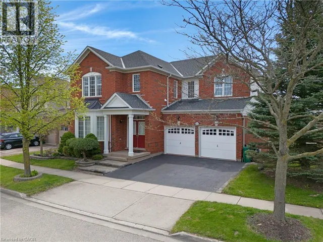 27 GLAZEBROOK Crescent, Cambridge, Ontario N1T2H7